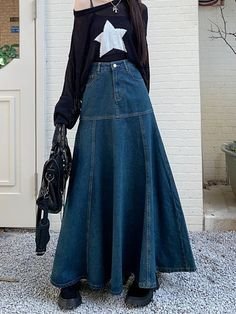 20 Skirt Outfit Ideas to Refresh Your Wardrobe Instantly - Daring Cutouts